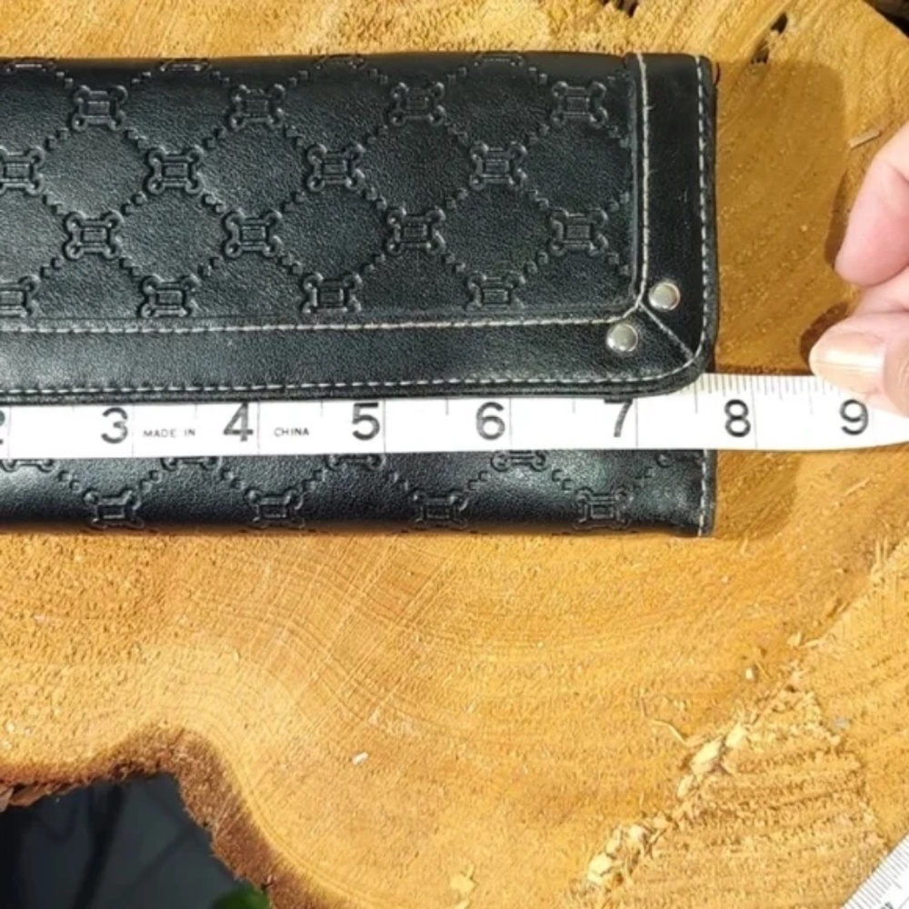 Gorgeous Embossed Pattern Wallet - Picture 8 of 12